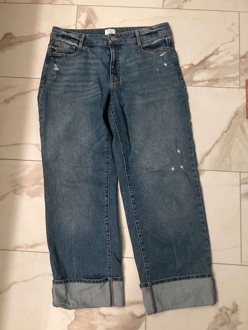 Women’s Time and Tru Straight-Leg cuffed Jeans in Medium Blue - Picture 1 of 4